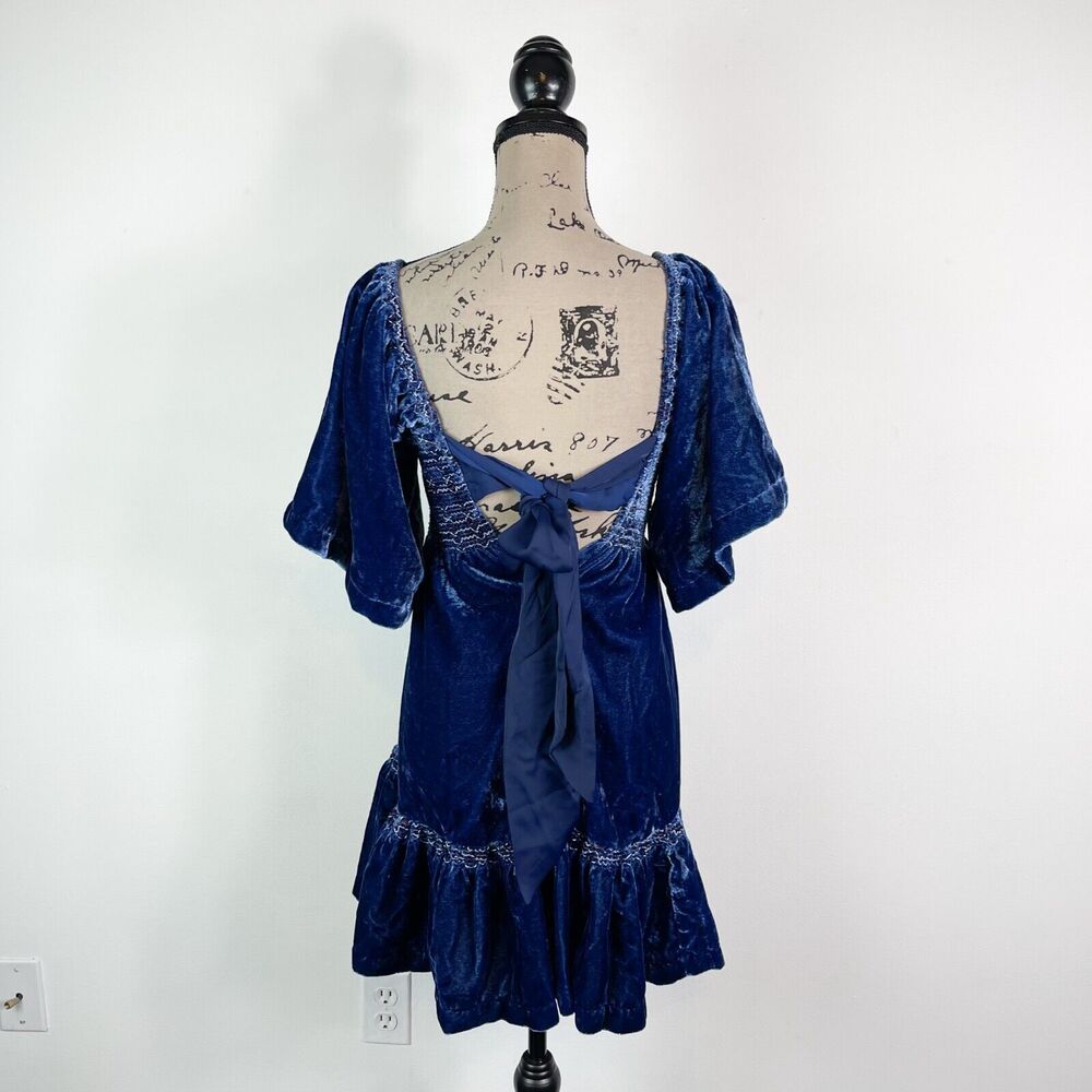 Free People NWT Easy To Love Embroidered Smocked Shift Blue Dress Size XS - Picture 3 of 6